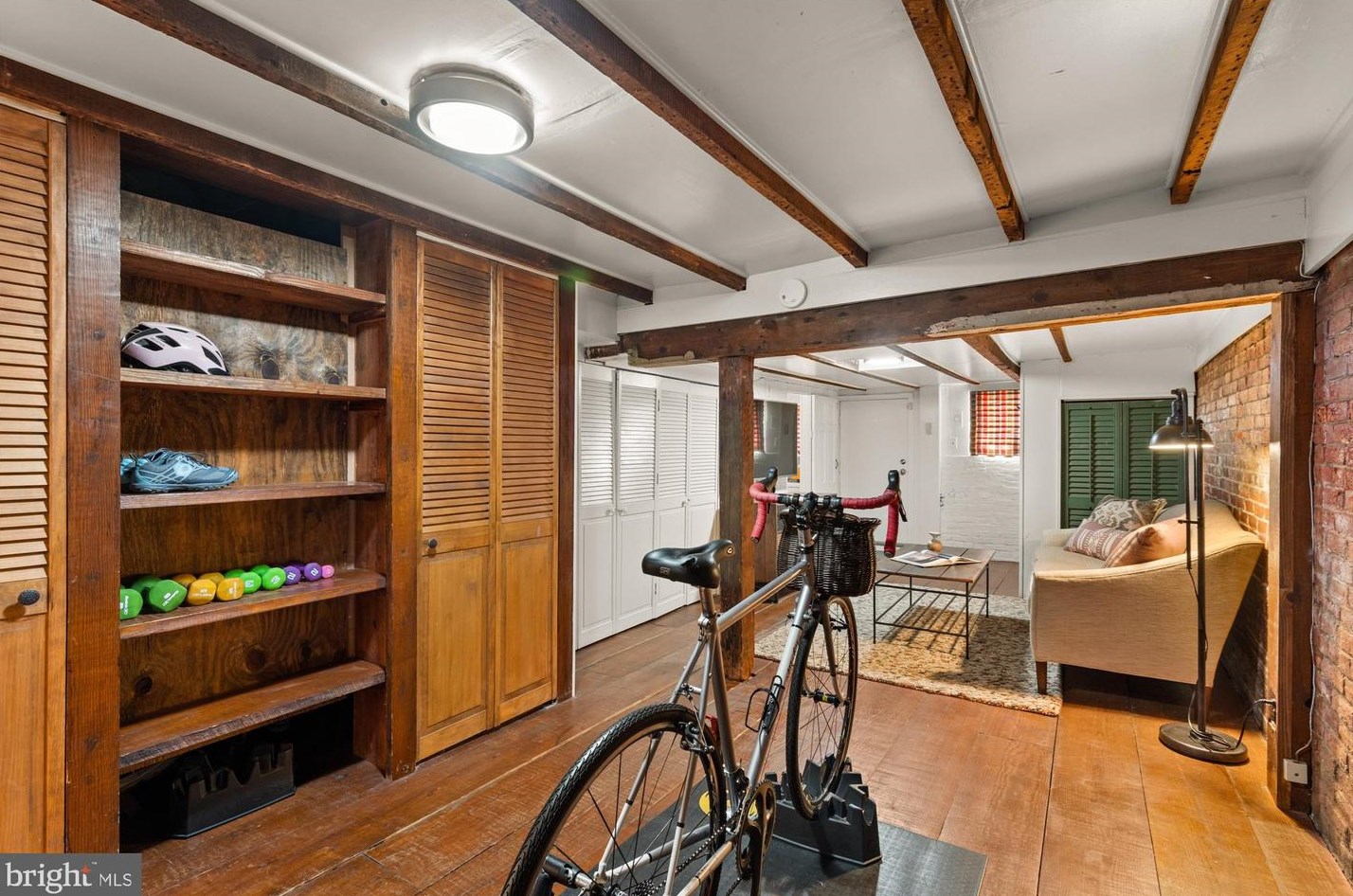 323 Pitt St, Alexandria VA  22314-2508 exterior