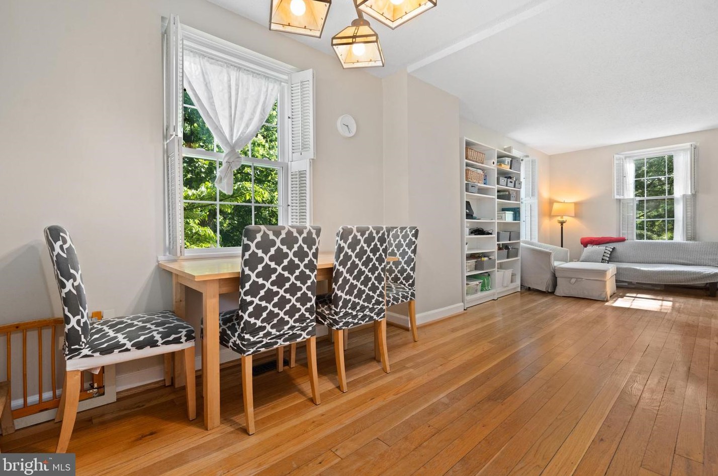 2931 Dinwiddie St, Arlington VA 22206-1405 exterior