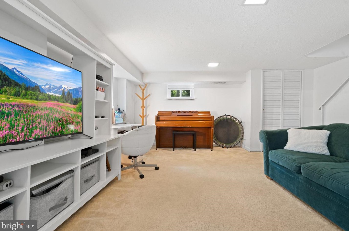 2931 Dinwiddie St, Arlington VA 22206-1405 exterior