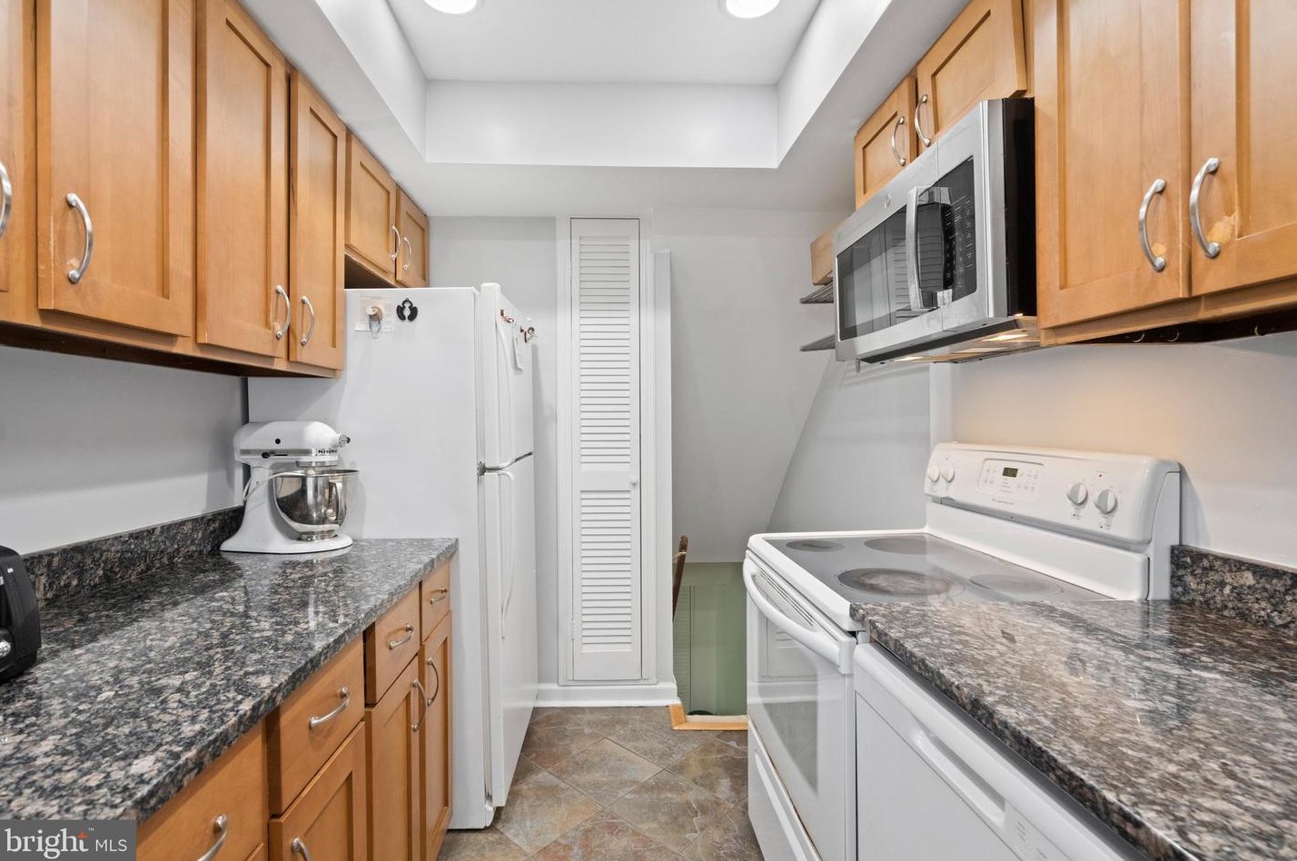 2931 Dinwiddie St, Arlington VA 22206-1405 exterior