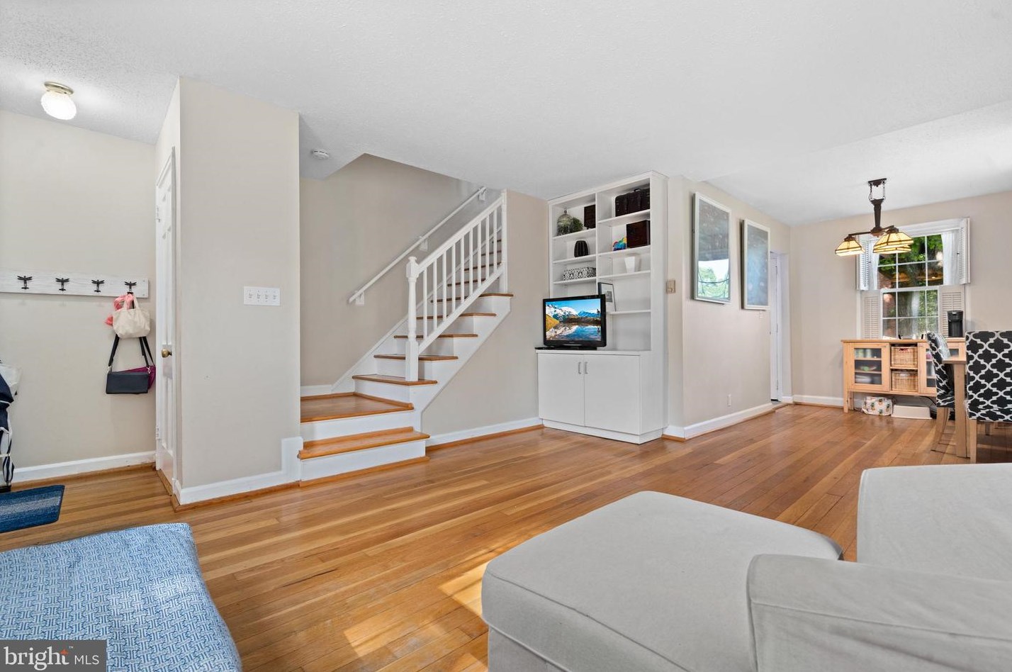 2931 Dinwiddie St, Arlington VA 22206-1405 exterior