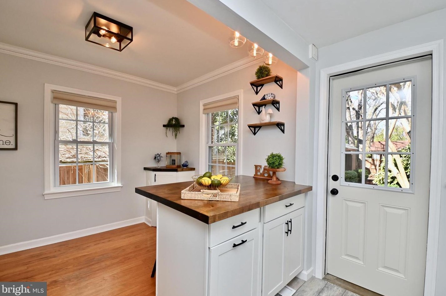 408 Custis Ave, Alexandria VA 22301-1421 exterior