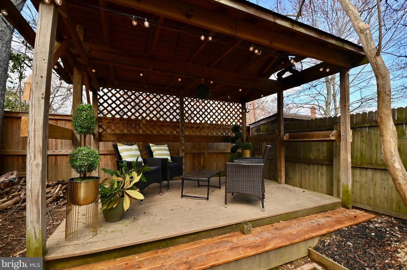 408 Custis Ave, Alexandria VA 22301-1421 exterior