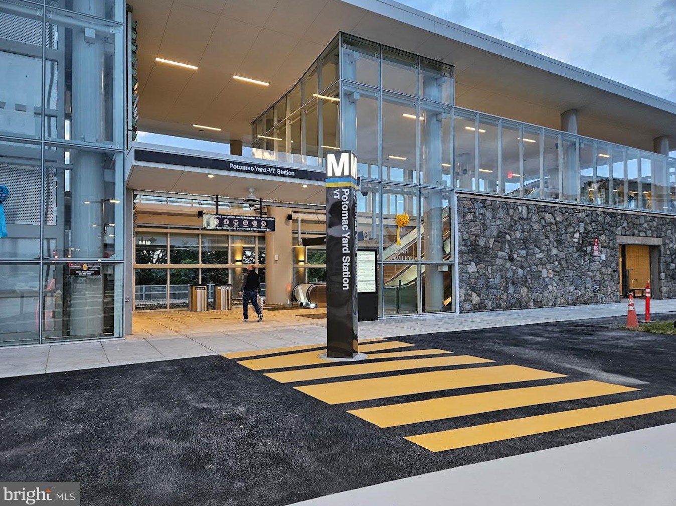 408 Custis Ave, Alexandria VA 22301-1421 exterior