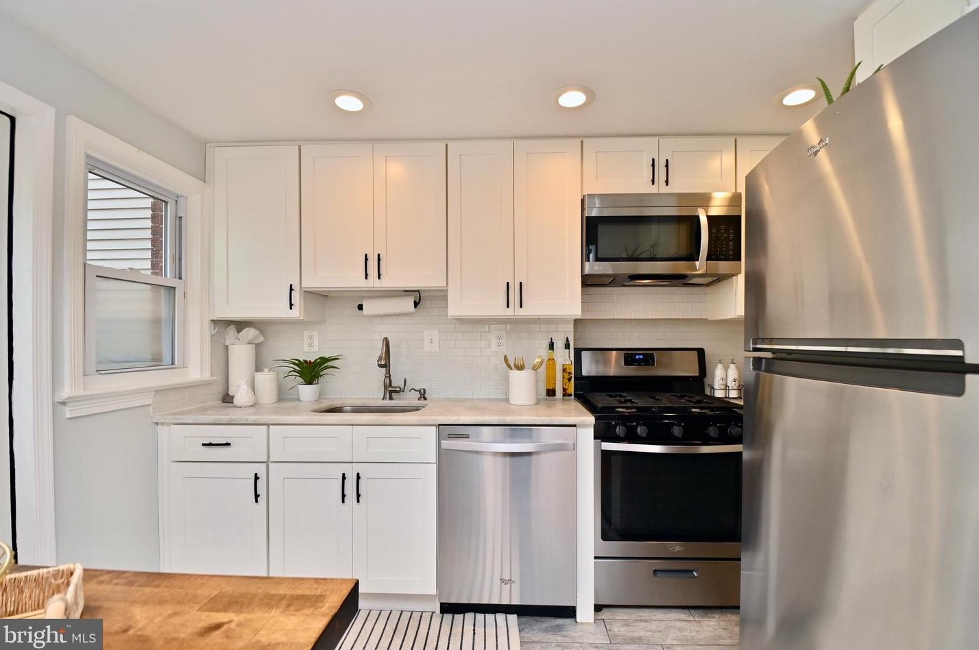 408 Custis Ave, Alexandria VA 22301-1421 exterior