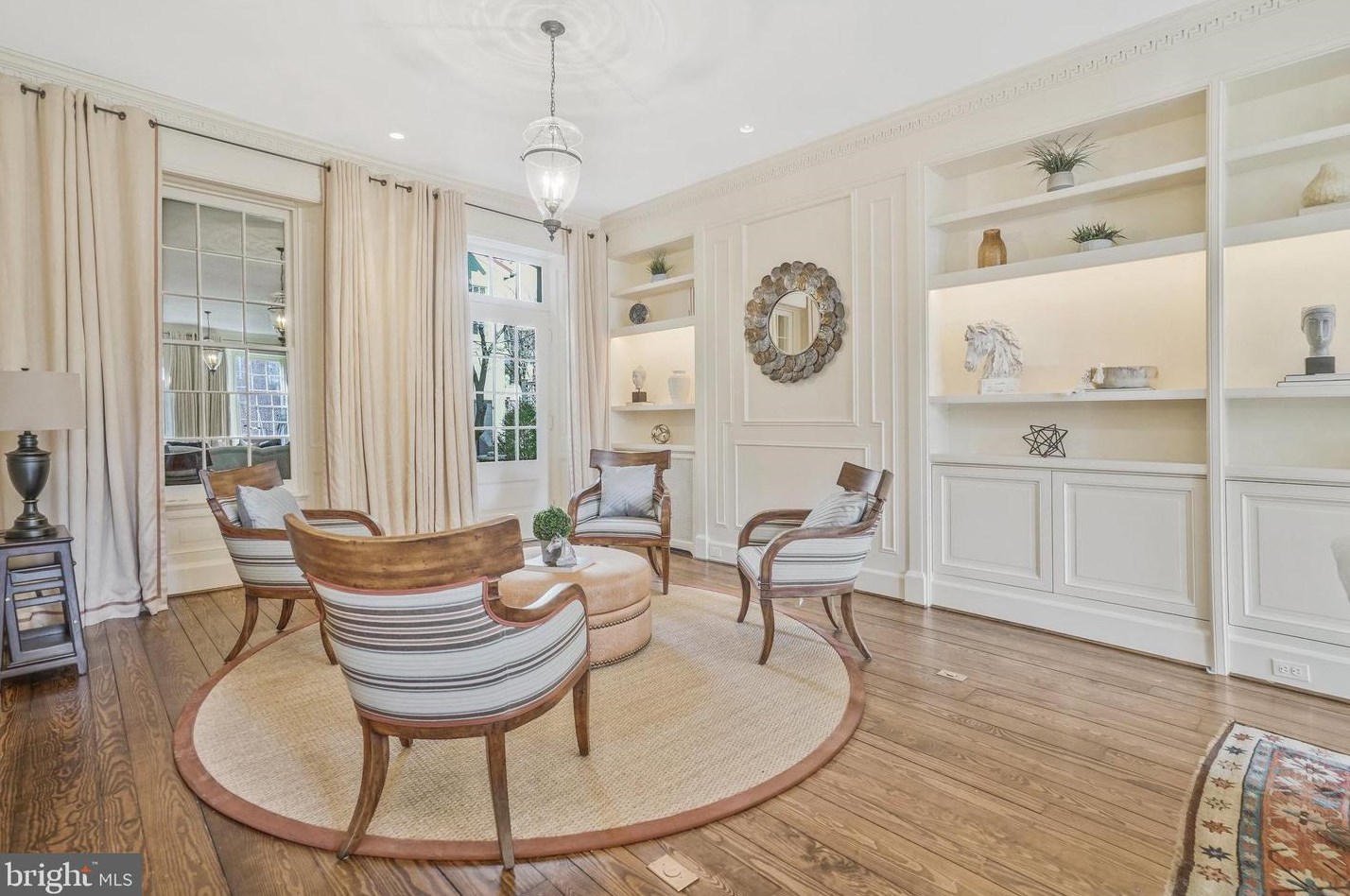 207 Fairfax St, Alexandria VA 22314-3304 exterior