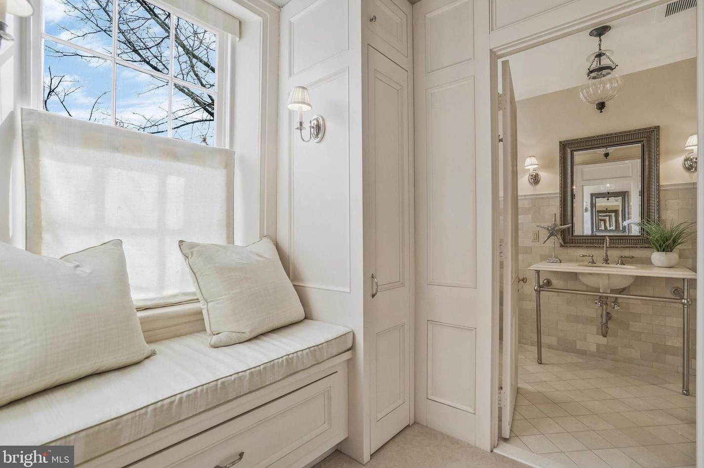 207 Fairfax St, Alexandria VA 22314-3304 exterior