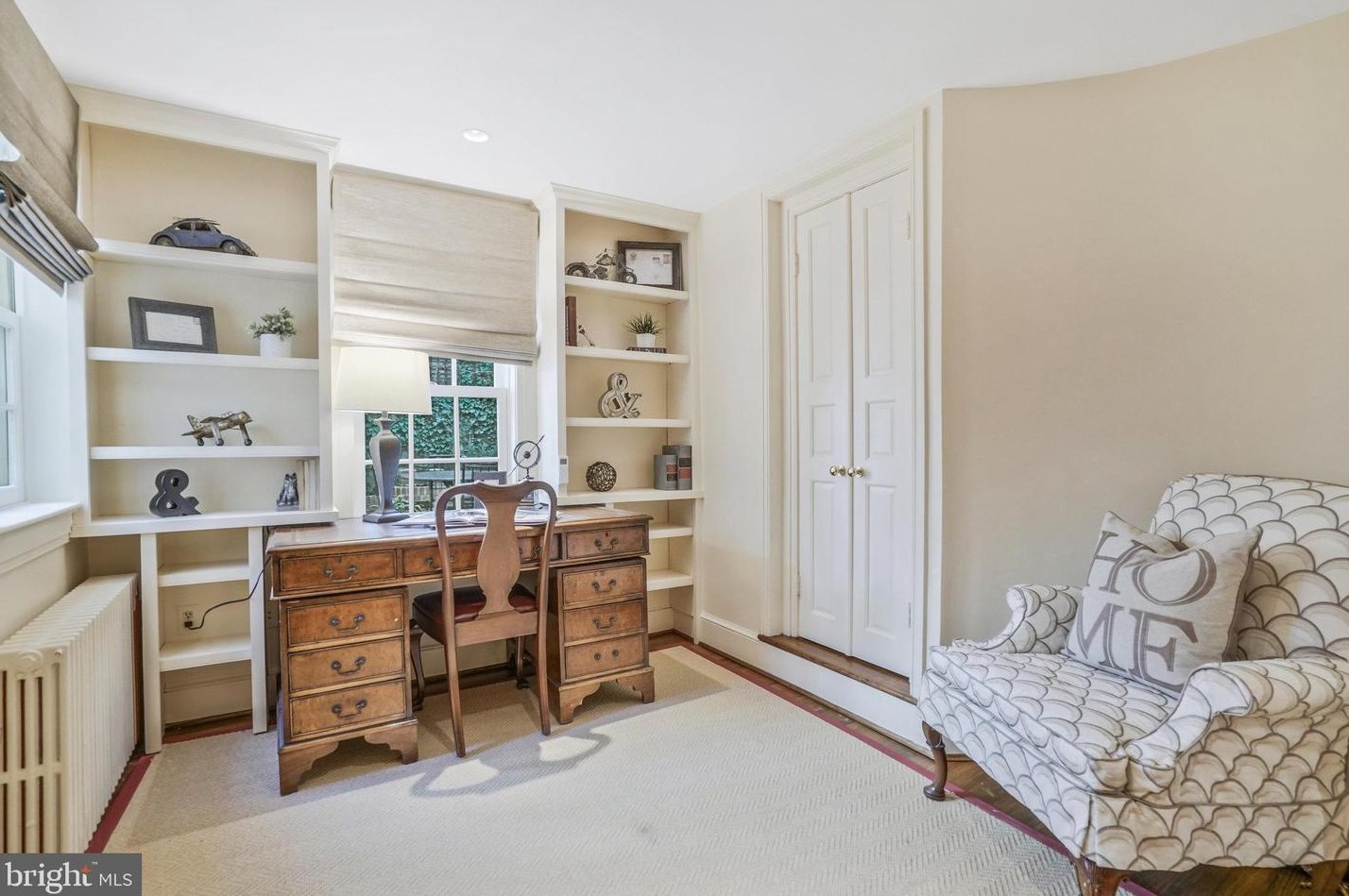 207 Fairfax St, Alexandria VA 22314-3304 exterior