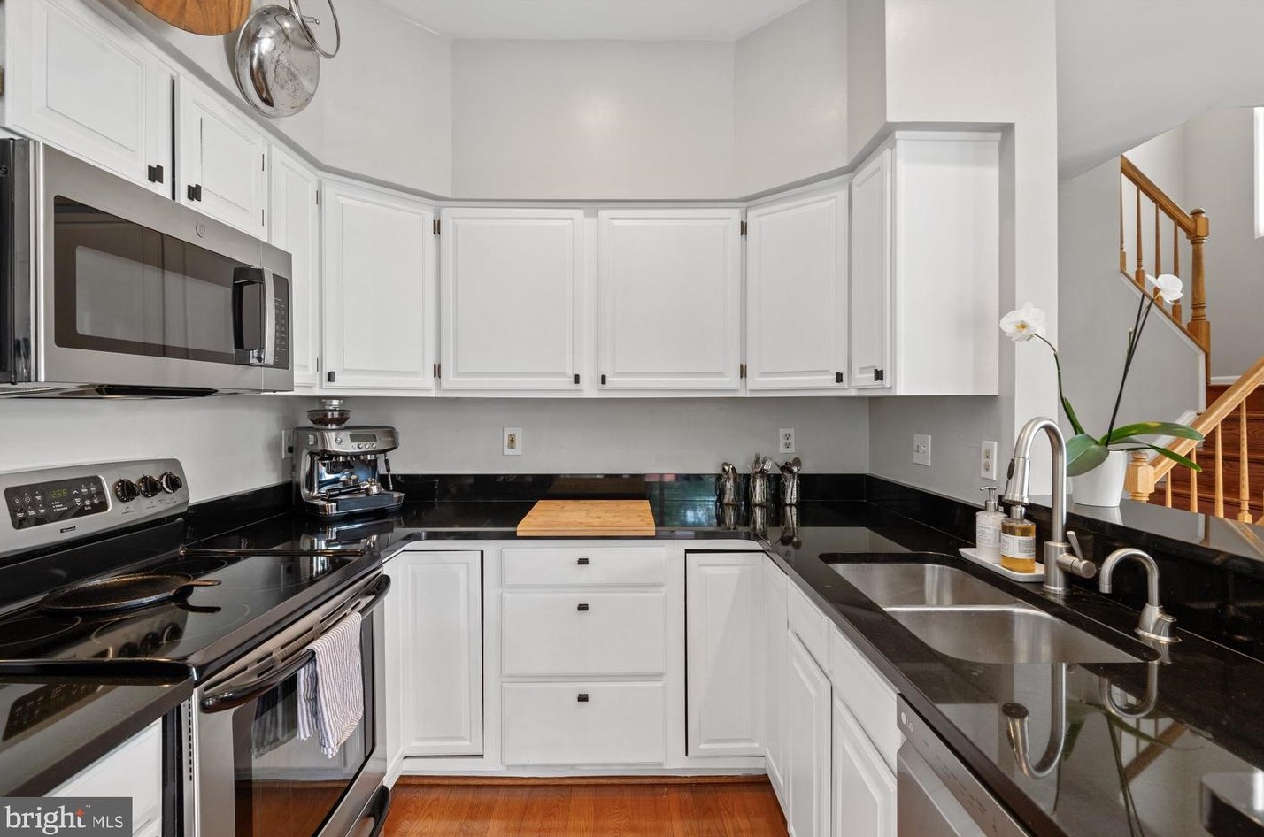 3909 Elbert Ave, Alexandria VA 22305-2064 exterior