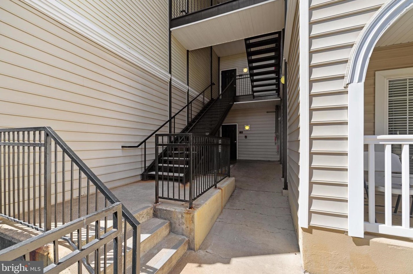 4560 Strutfield Ln, Alexandria VA  22311-4964 exterior