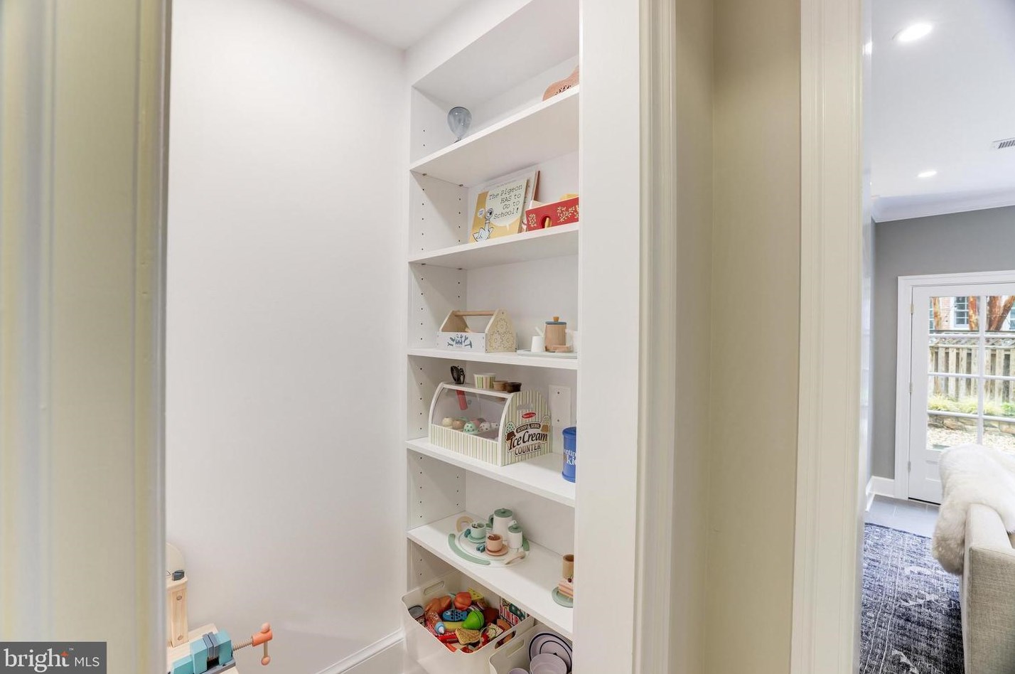 622 Lee St, Alexandria VA  22314-3820 exterior