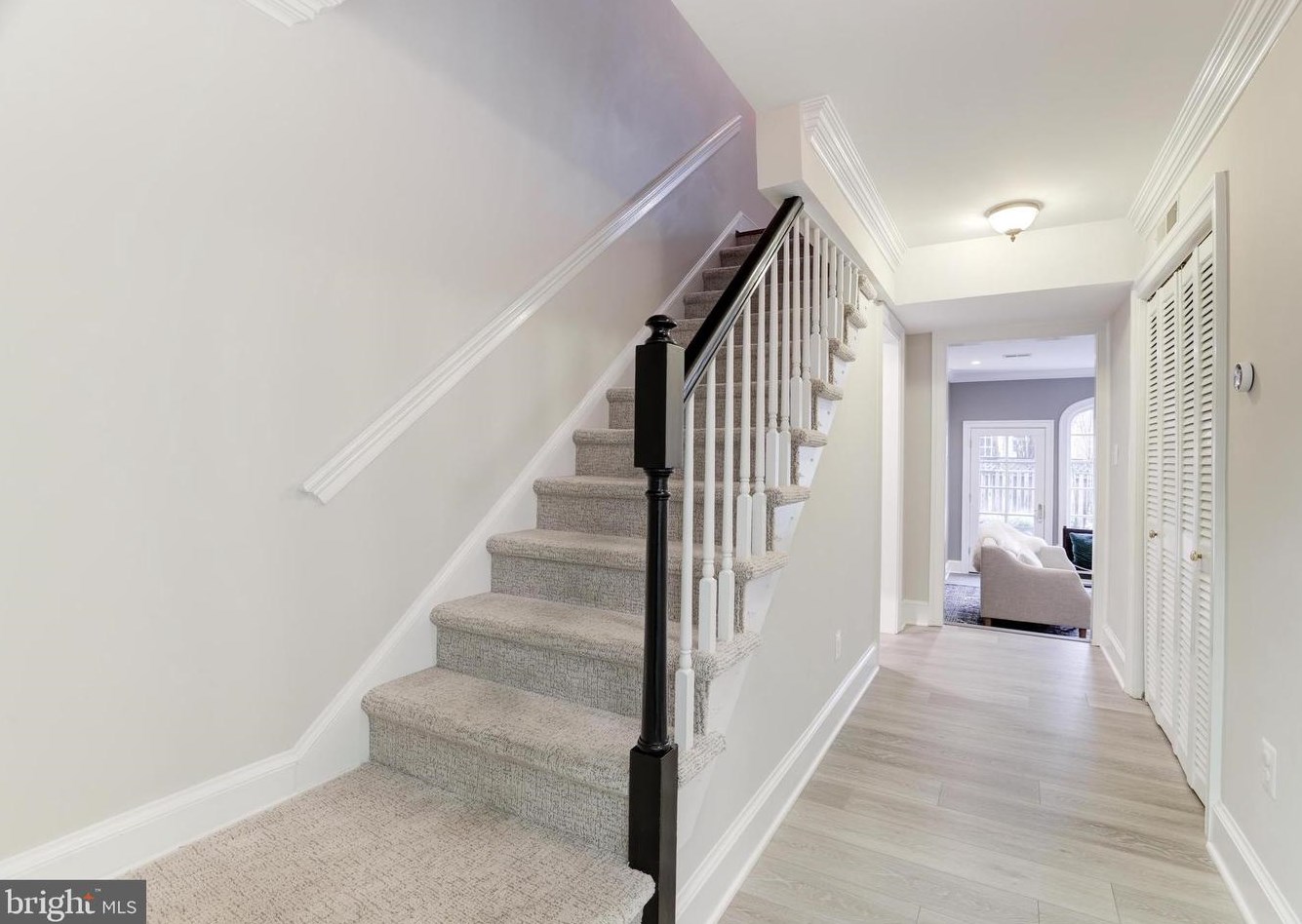 622 Lee St, Alexandria VA  22314-3820 exterior