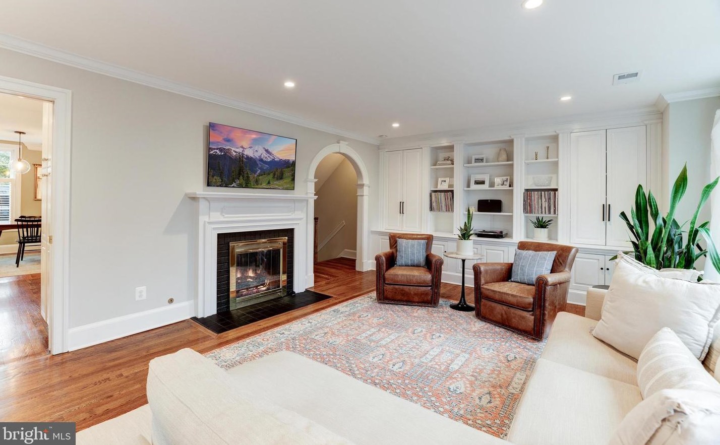 622 Lee St, Alexandria VA  22314-3820 exterior