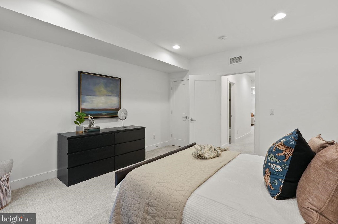 212 Patrick St, Alexandria VA 22314-2442 exterior