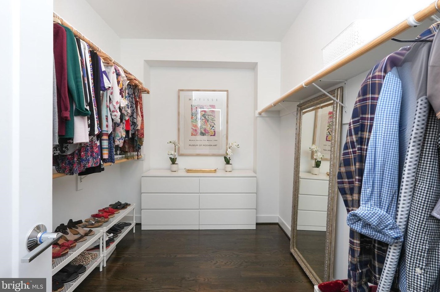 212 Patrick St, Alexandria VA 22314-2442 exterior