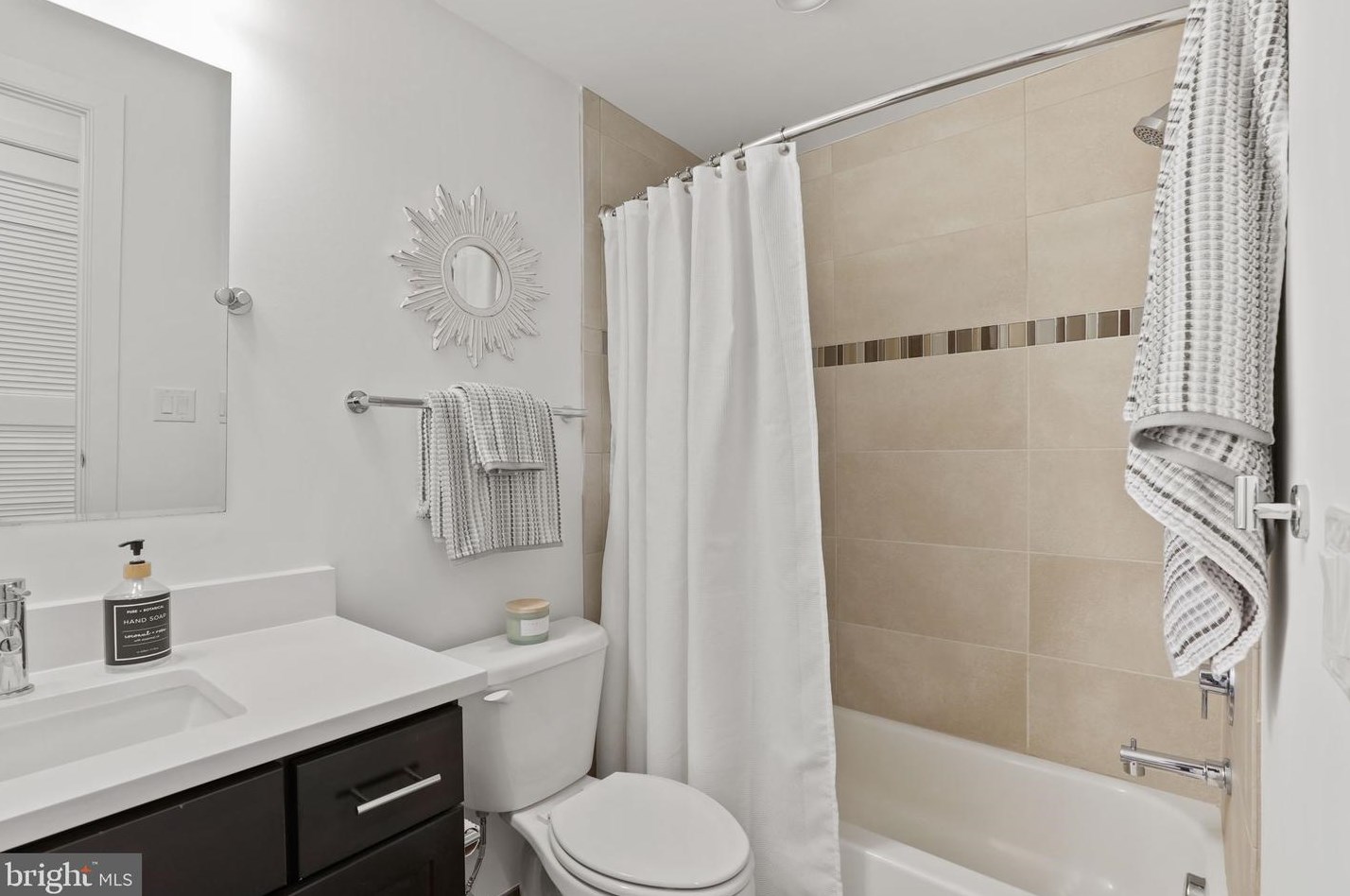 212 Patrick St, Alexandria VA 22314-2442 exterior