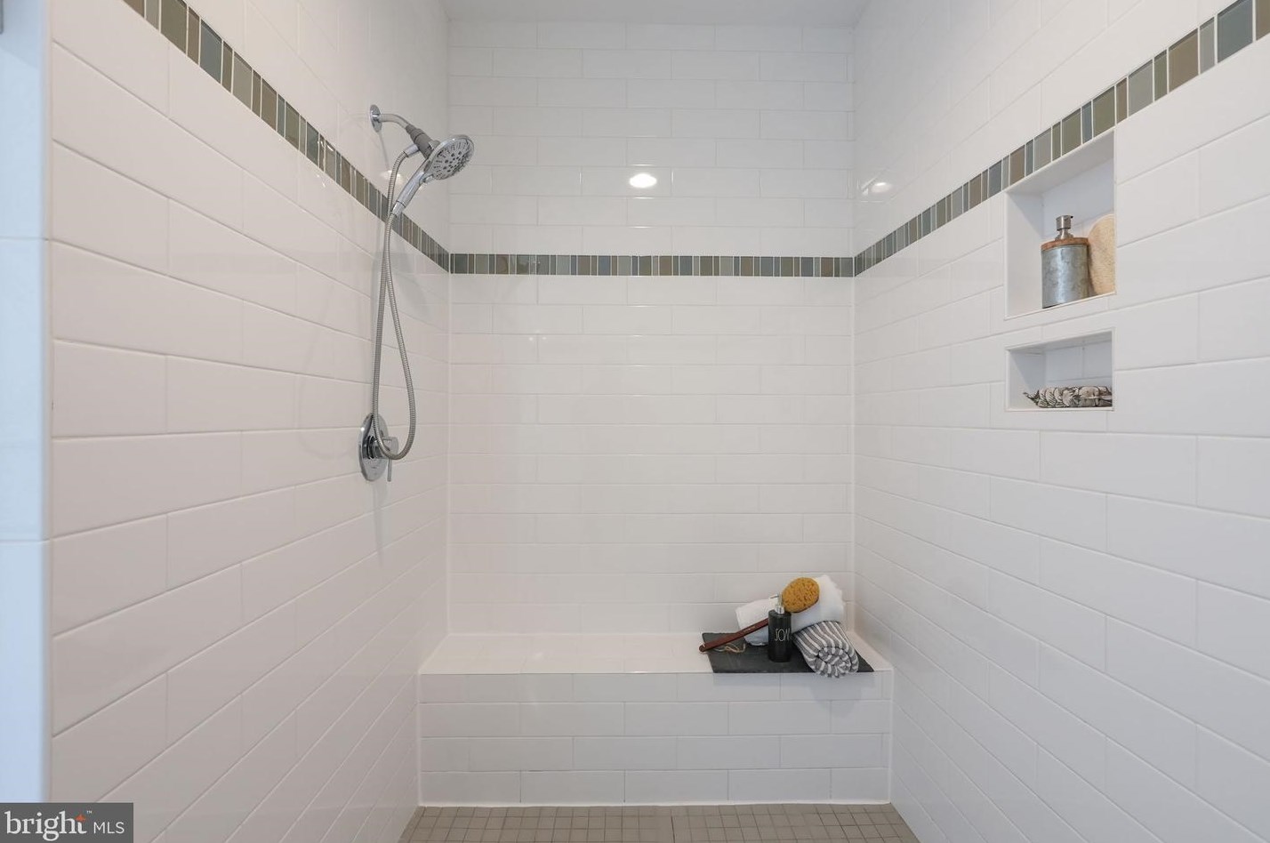 212 Patrick St, Alexandria VA 22314-2442 exterior