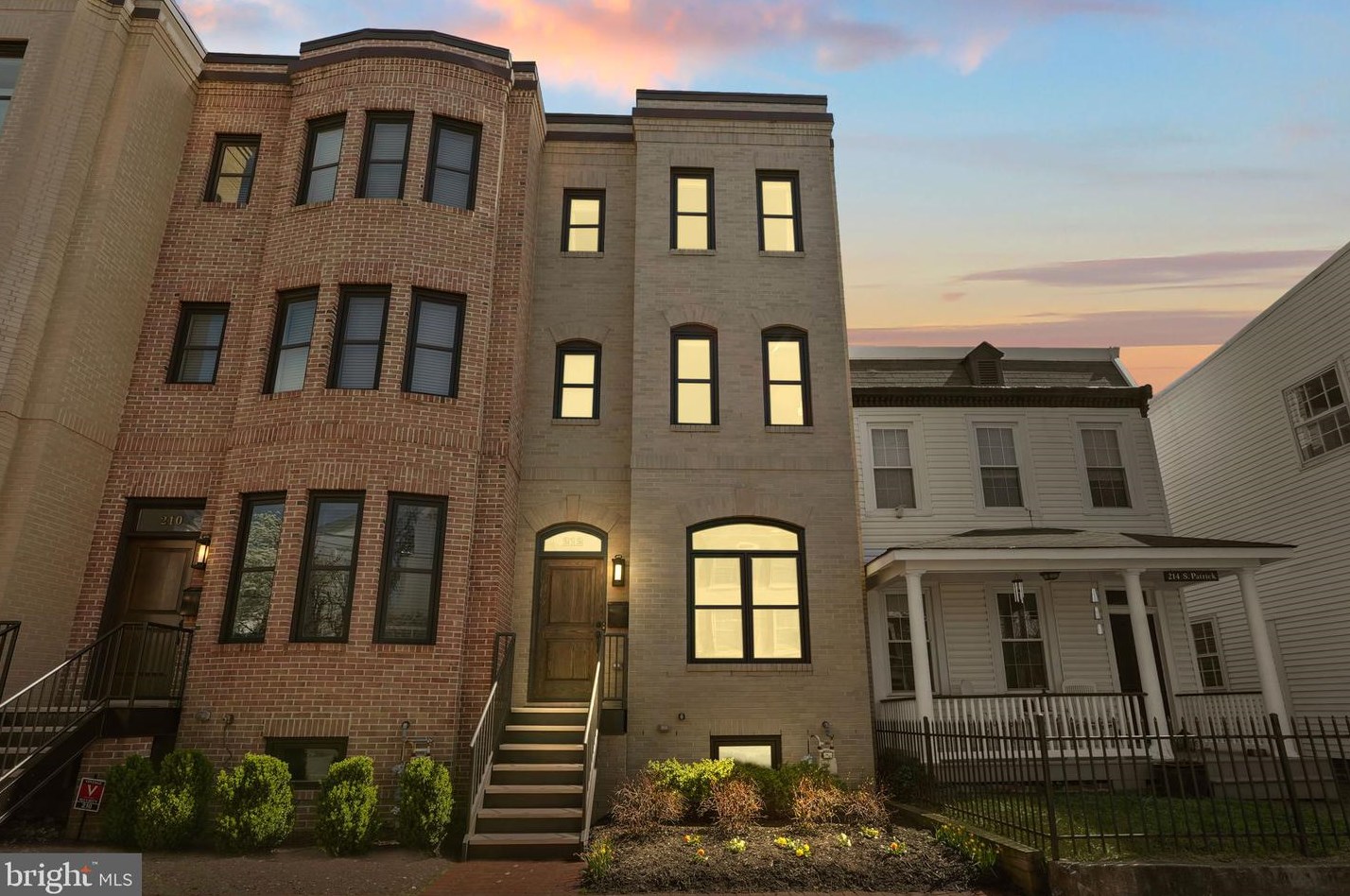 212 Patrick St, Alexandria VA 22314-2442 exterior