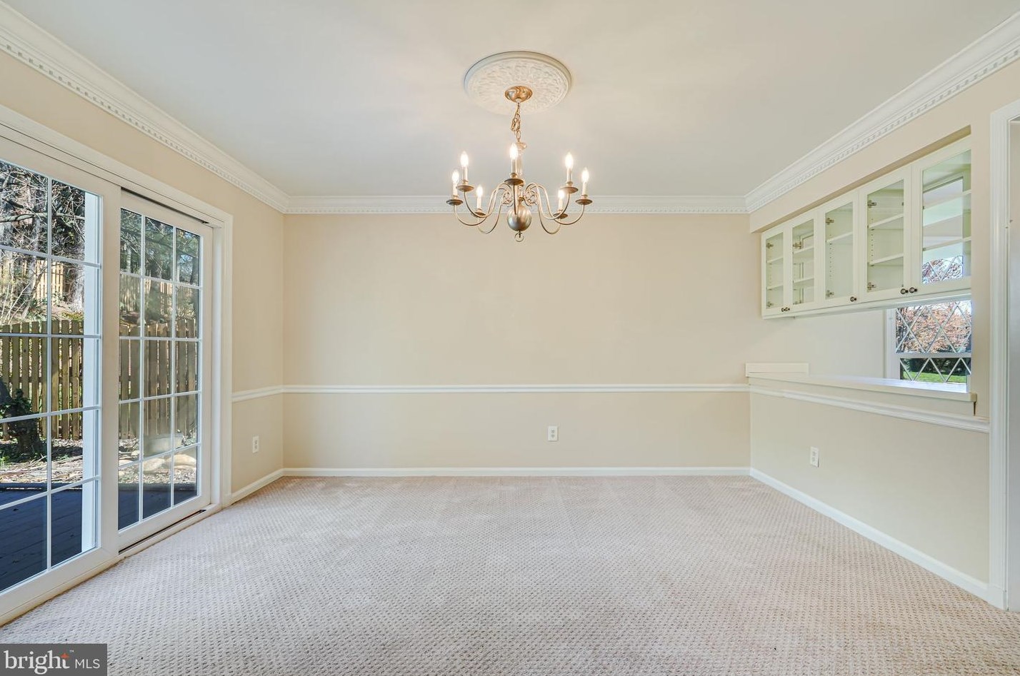 3959 Ft Worth Ave, Alexandria VA 22304-1711 exterior