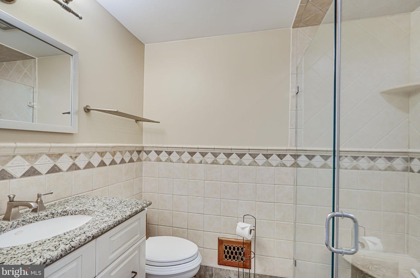 3959 Ft Worth Ave, Alexandria VA 22304-1711 exterior