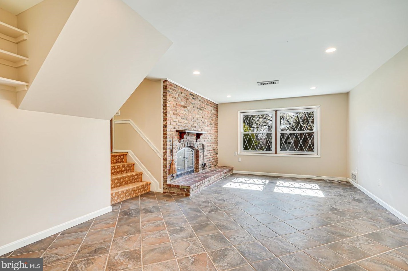 3959 Ft Worth Ave, Alexandria VA 22304-1711 exterior