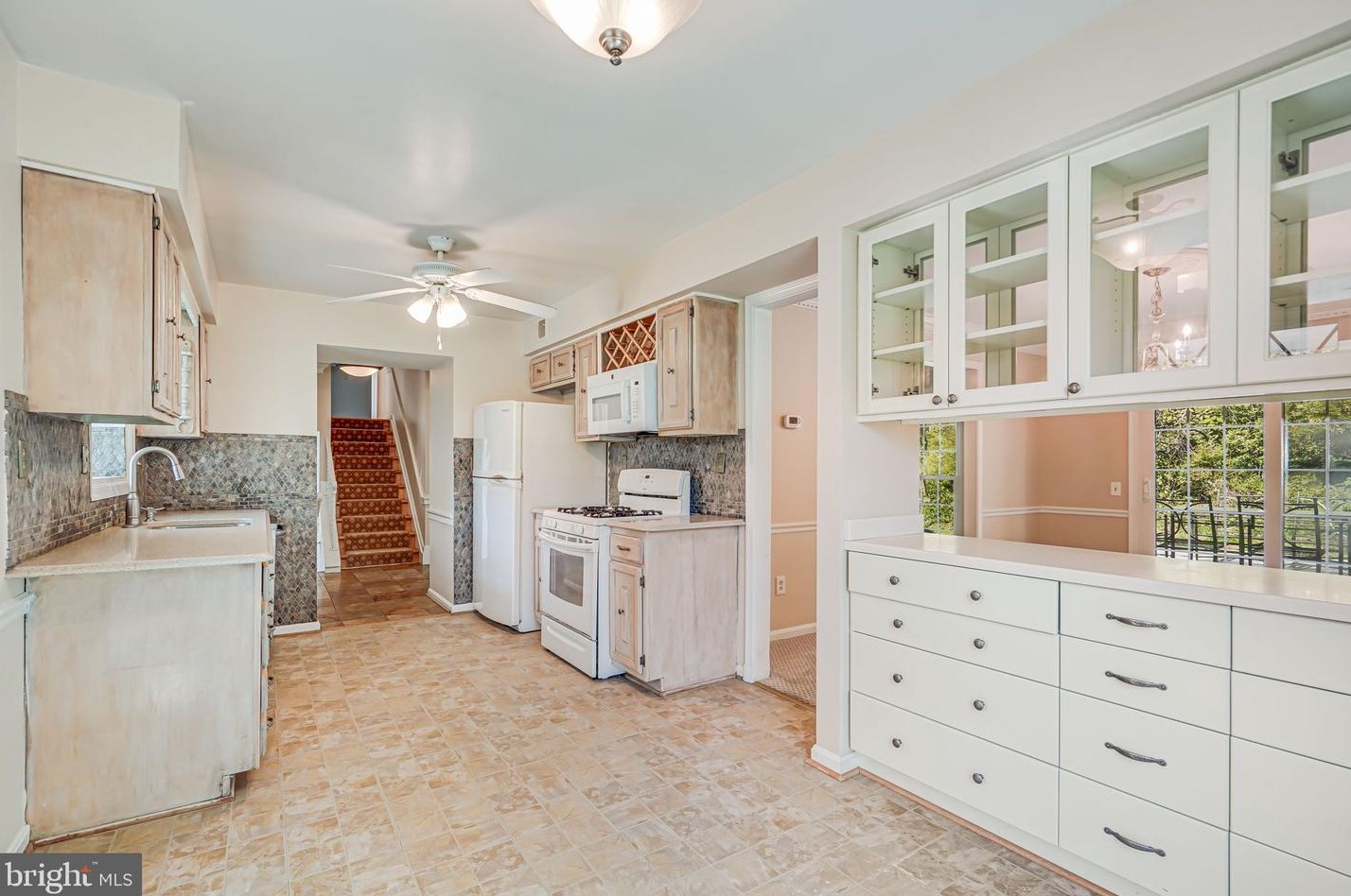 3959 Ft Worth Ave, Alexandria VA 22304-1711 exterior