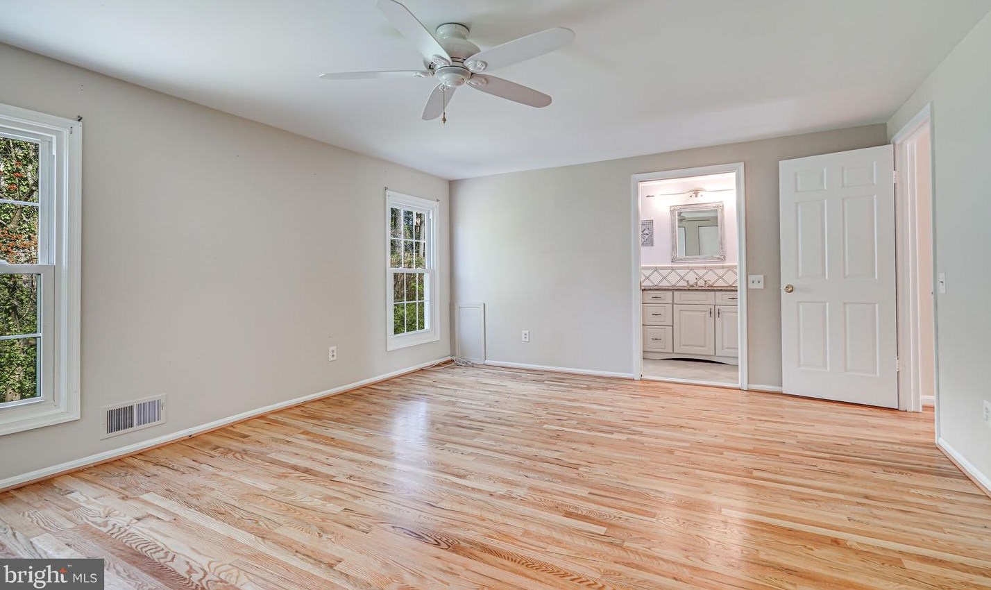 3959 Ft Worth Ave, Alexandria VA 22304-1711 exterior