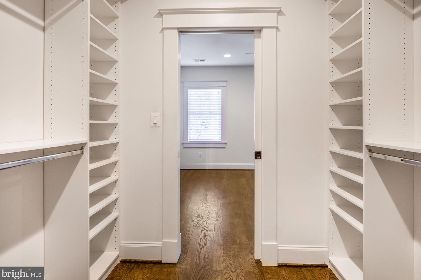 4 Alexandria Ave, Alexandria VA 22302-4204 exterior