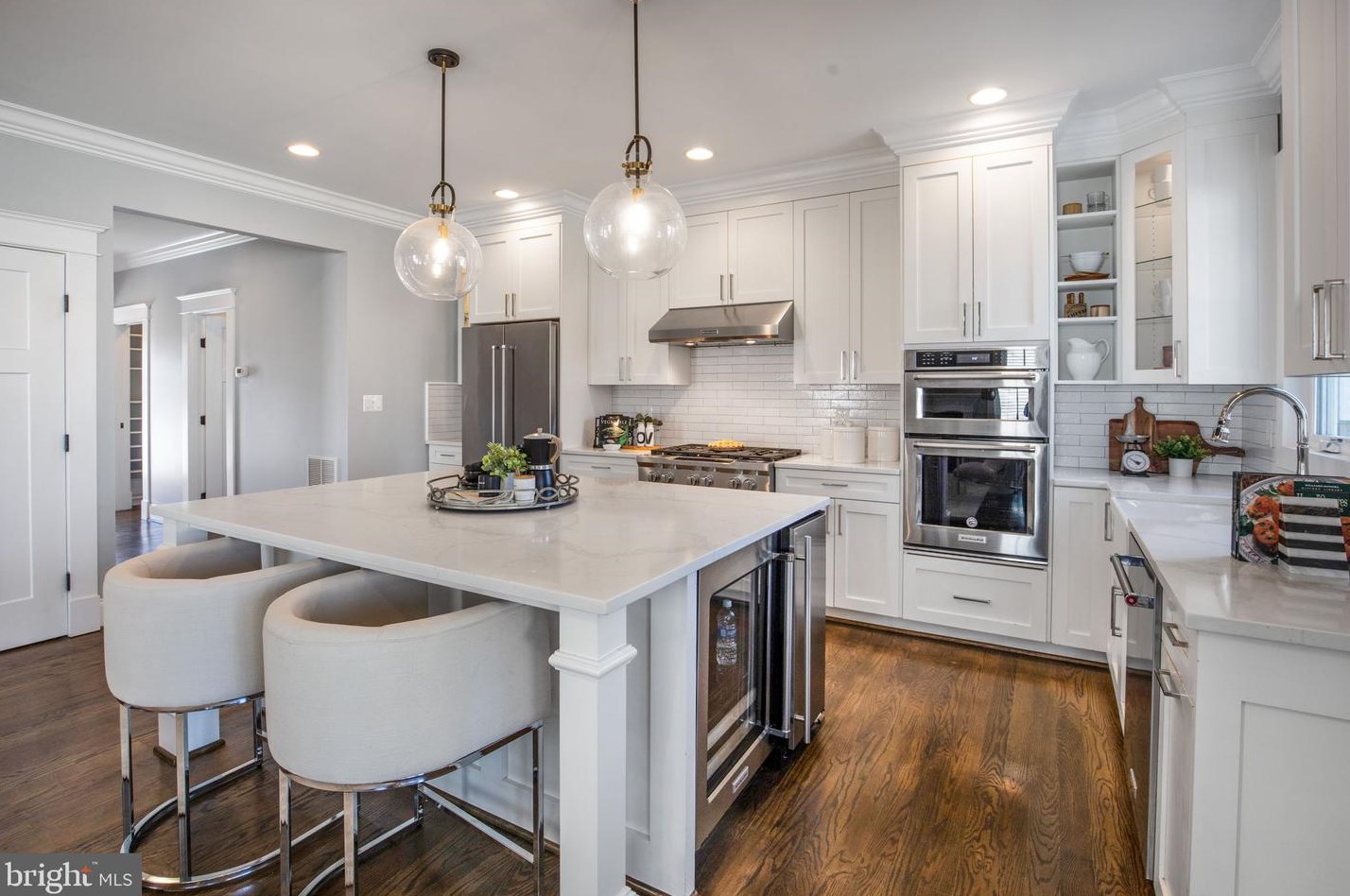 4 Alexandria Ave, Alexandria VA 22302-4204 exterior