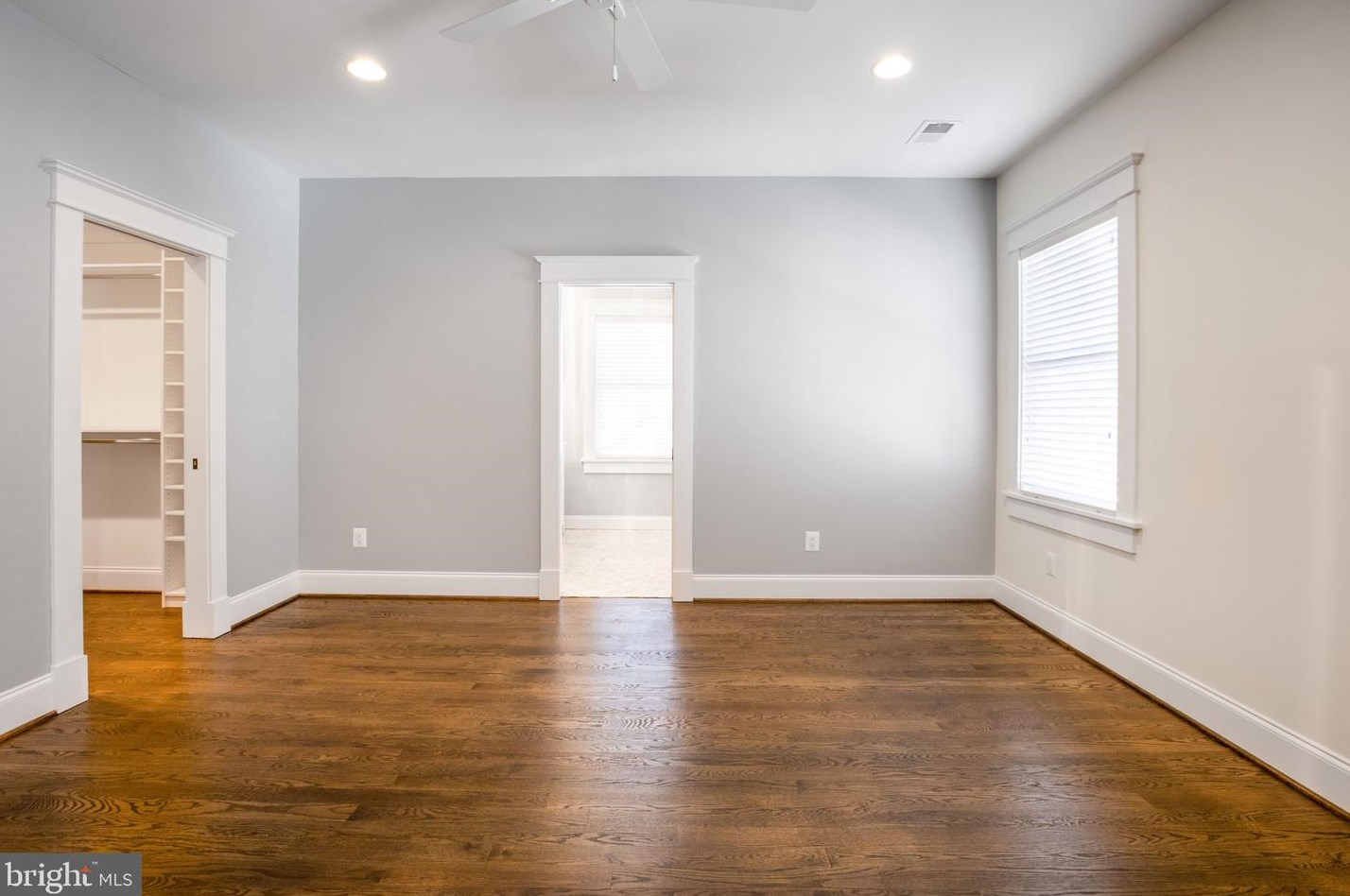 4 Alexandria Ave, Alexandria VA 22302-4204 exterior