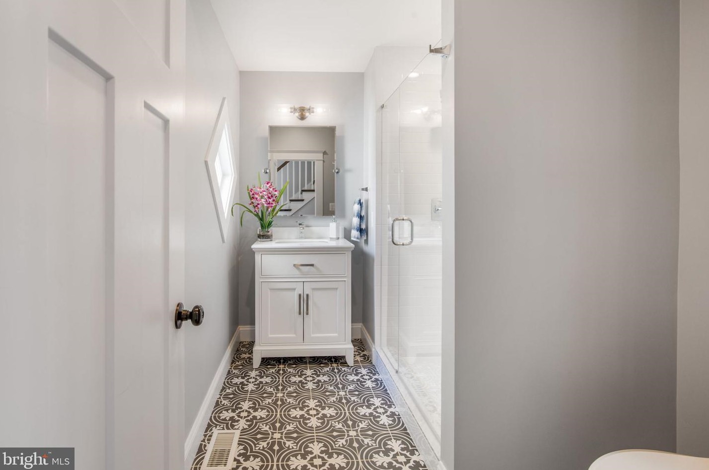 4 Alexandria Ave, Alexandria VA 22302-4204 exterior