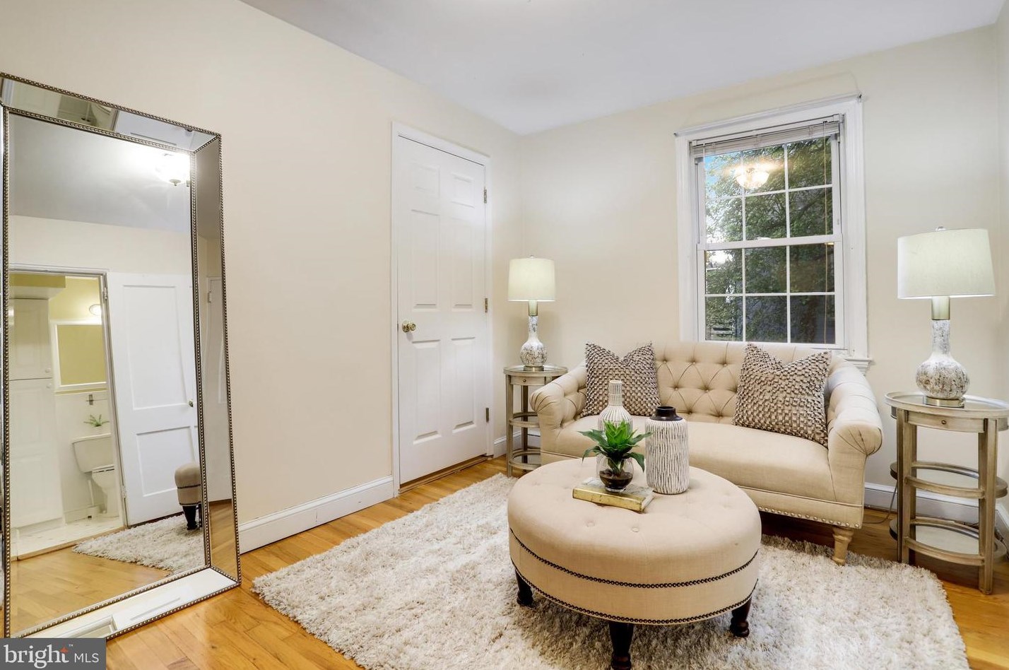 1321 Bayliss Dr, Alexandria VA 22302-3510 exterior