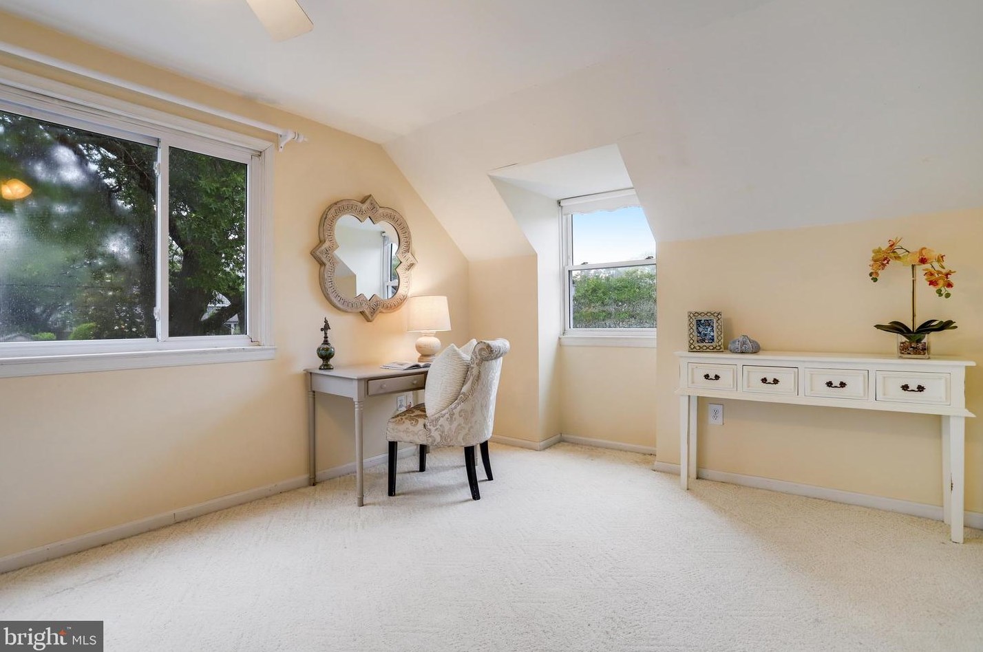 1321 Bayliss Dr, Alexandria VA 22302-3510 exterior