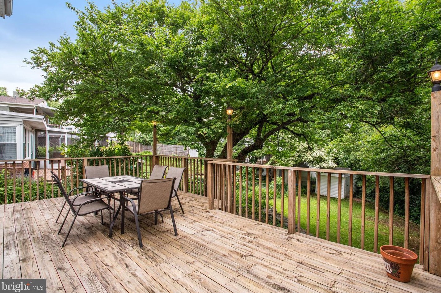 1321 Bayliss Dr, Alexandria VA 22302-3510 exterior