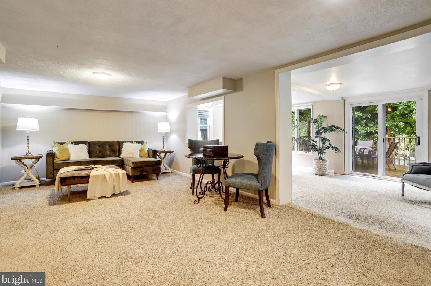 1321 Bayliss Dr, Alexandria VA 22302-3510 exterior