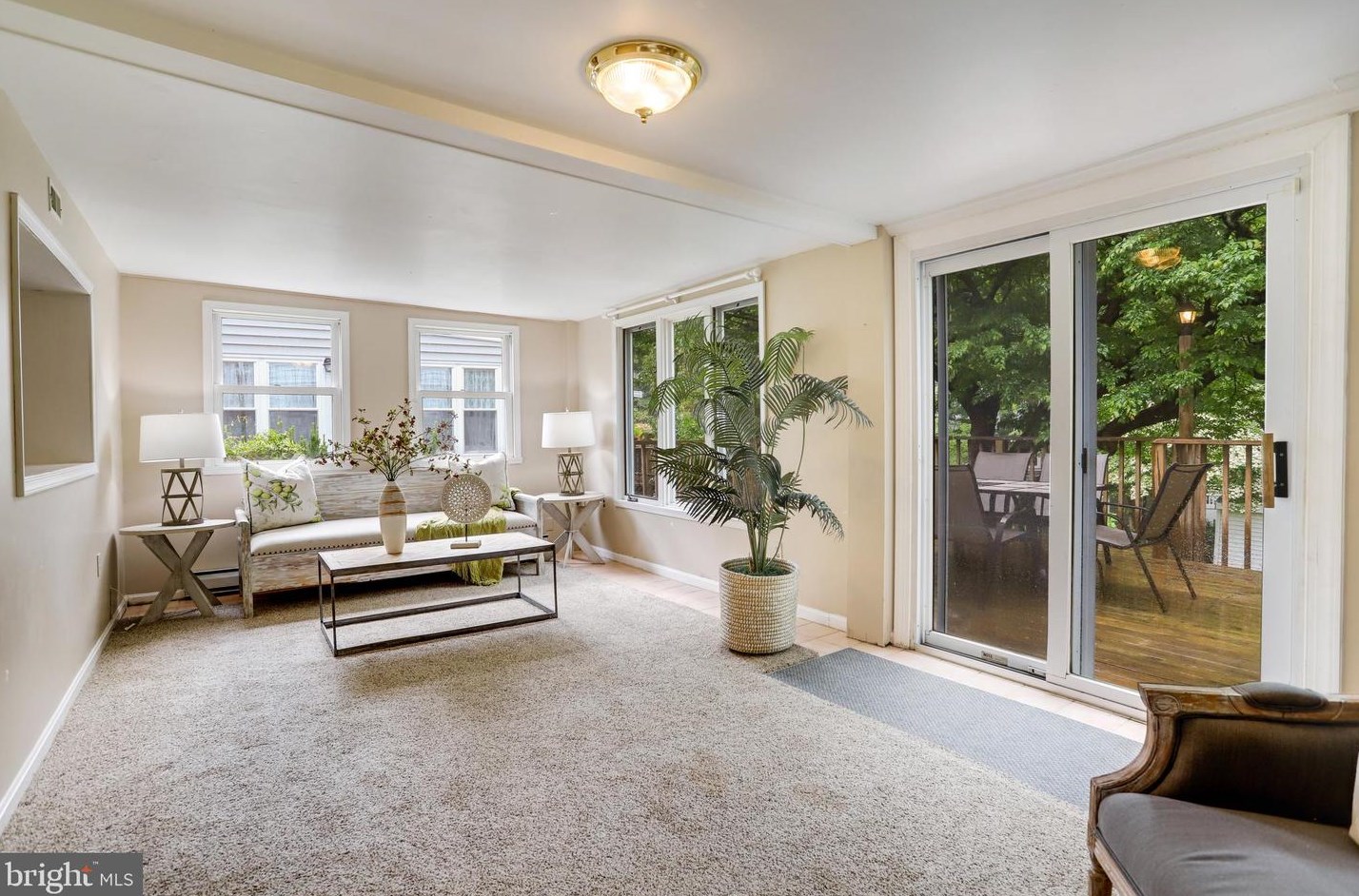 1321 Bayliss Dr, Alexandria VA 22302-3510 exterior