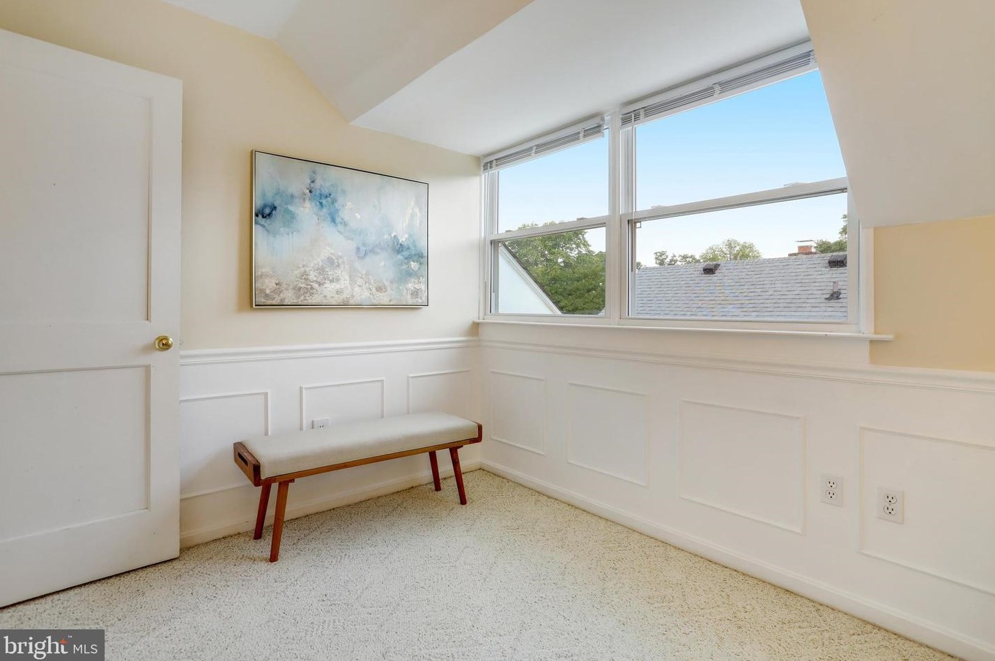 1321 Bayliss Dr, Alexandria VA 22302-3510 exterior