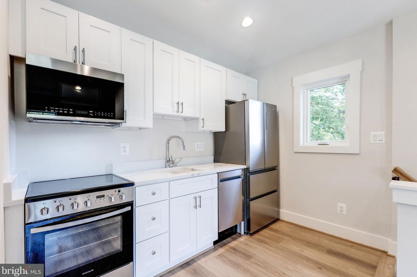 2315 Commonwealth Ave, Alexandria VA 22305-2829 exterior