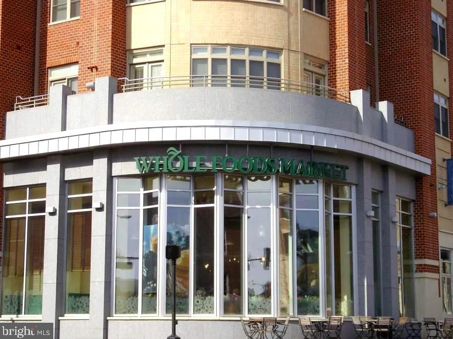 2315 Commonwealth Ave, Alexandria VA 22305-2829 exterior