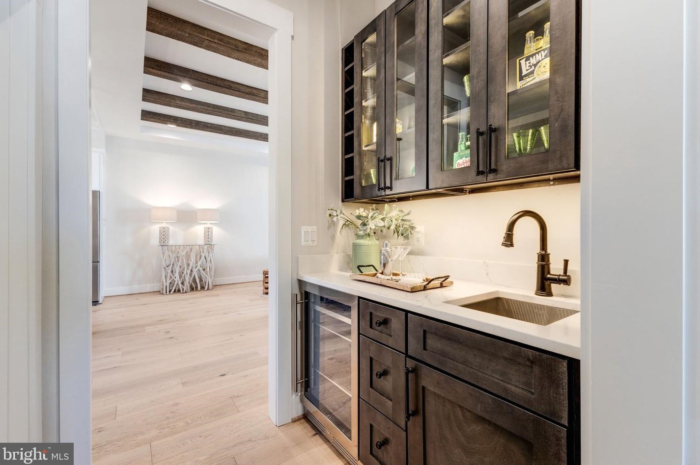 2315 Commonwealth Ave, Alexandria VA 22305-2829 exterior