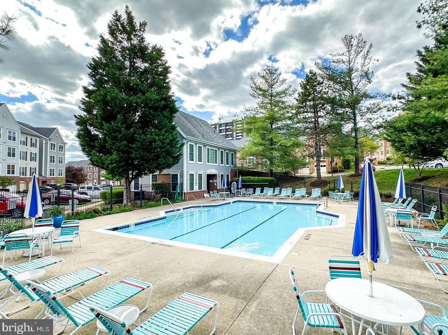 285 Pickett St, Alexandria VA 22304-4741 exterior