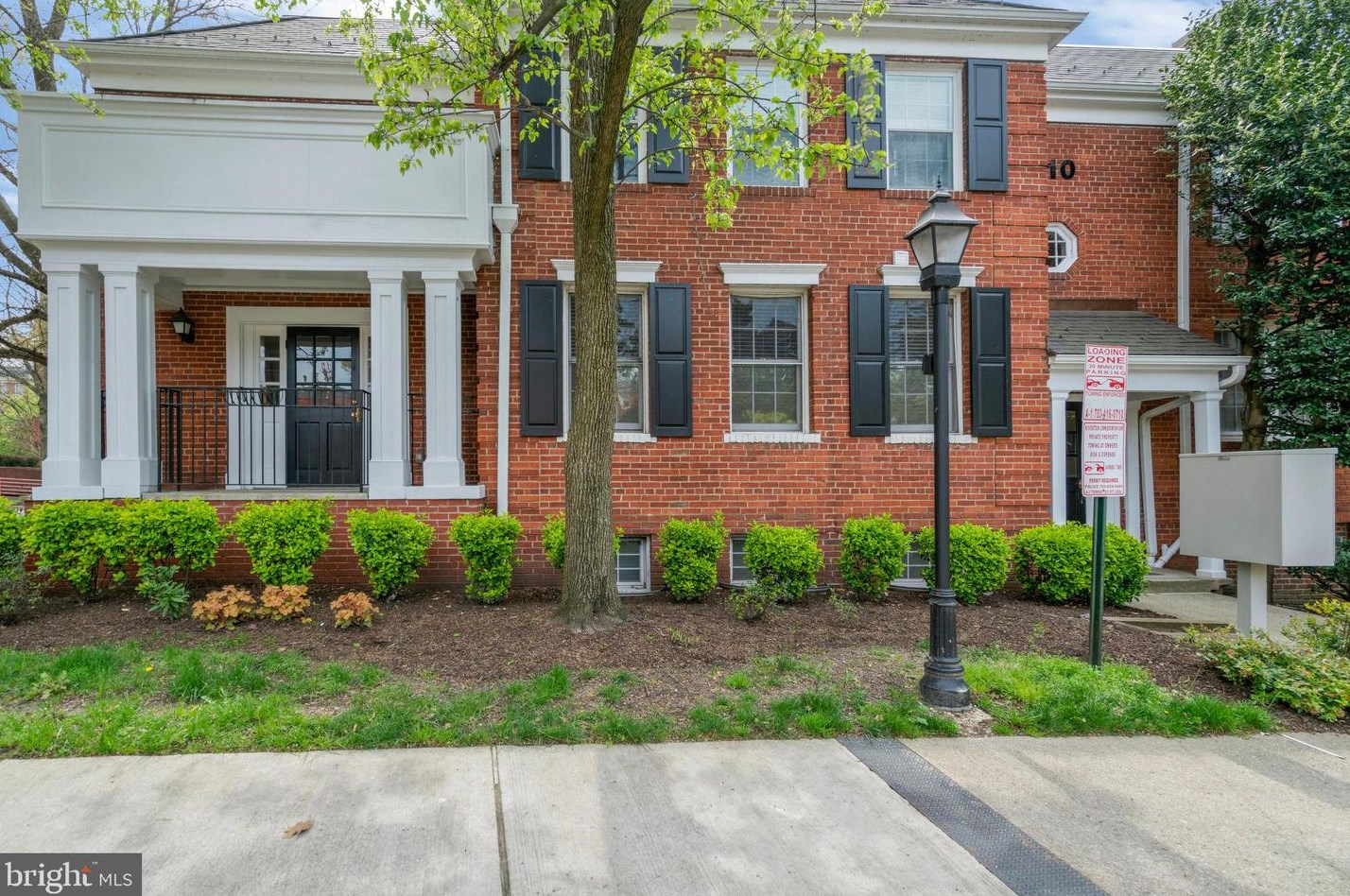 610 Bashford Ln, Alexandria VA 22314-1173 exterior