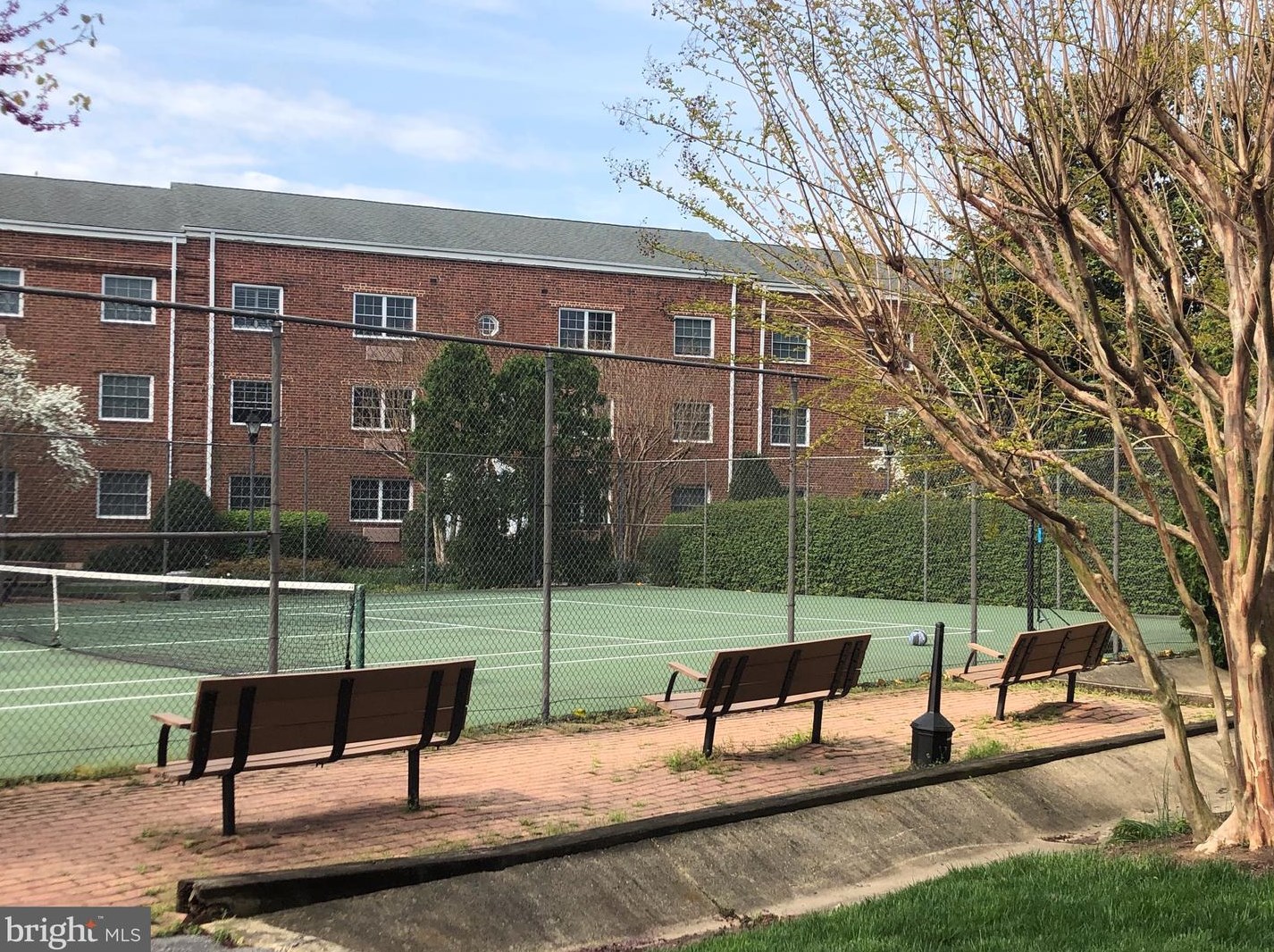 1630 Abingdon Dr, Alexandria VA 22314-1018 exterior