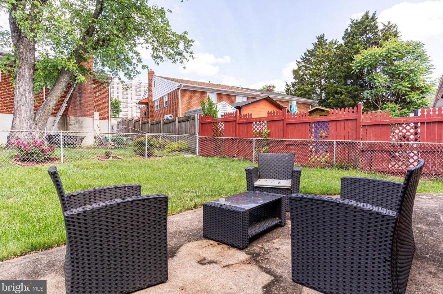 121 Jenkins St, Alexandria VA 22304-4952 exterior