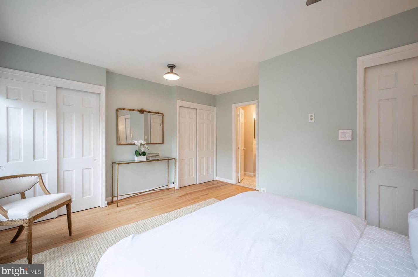 204 Green St, Alexandria VA  22314-4316 exterior