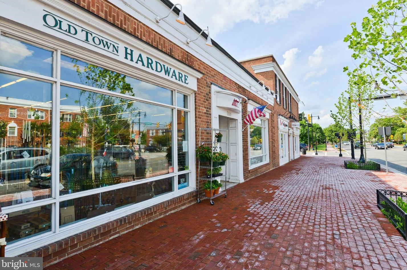 204 Green St, Alexandria VA  22314-4316 exterior