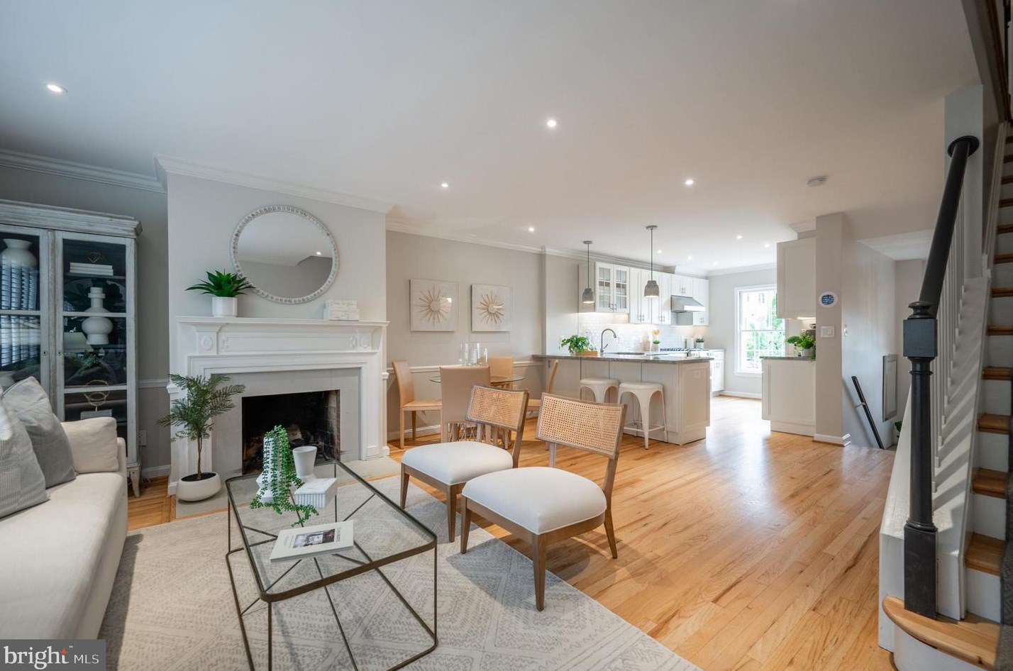 204 Green St, Alexandria VA  22314-4316 exterior