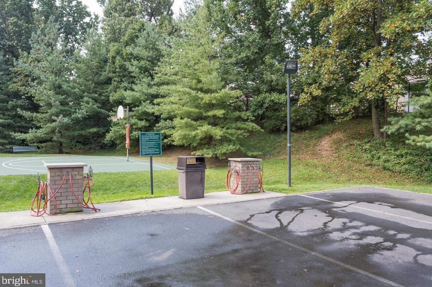 307 Yoakum Pkwy, Alexandria VA  22304-4051 exterior