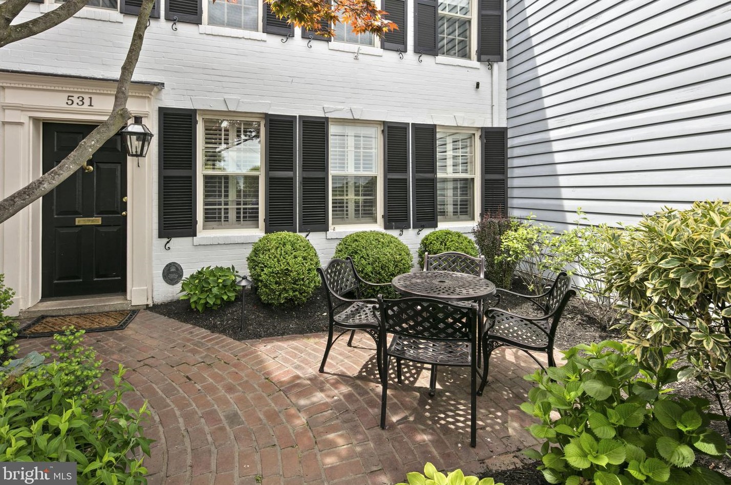 531 Lee St, Alexandria VA  22314-3817 exterior