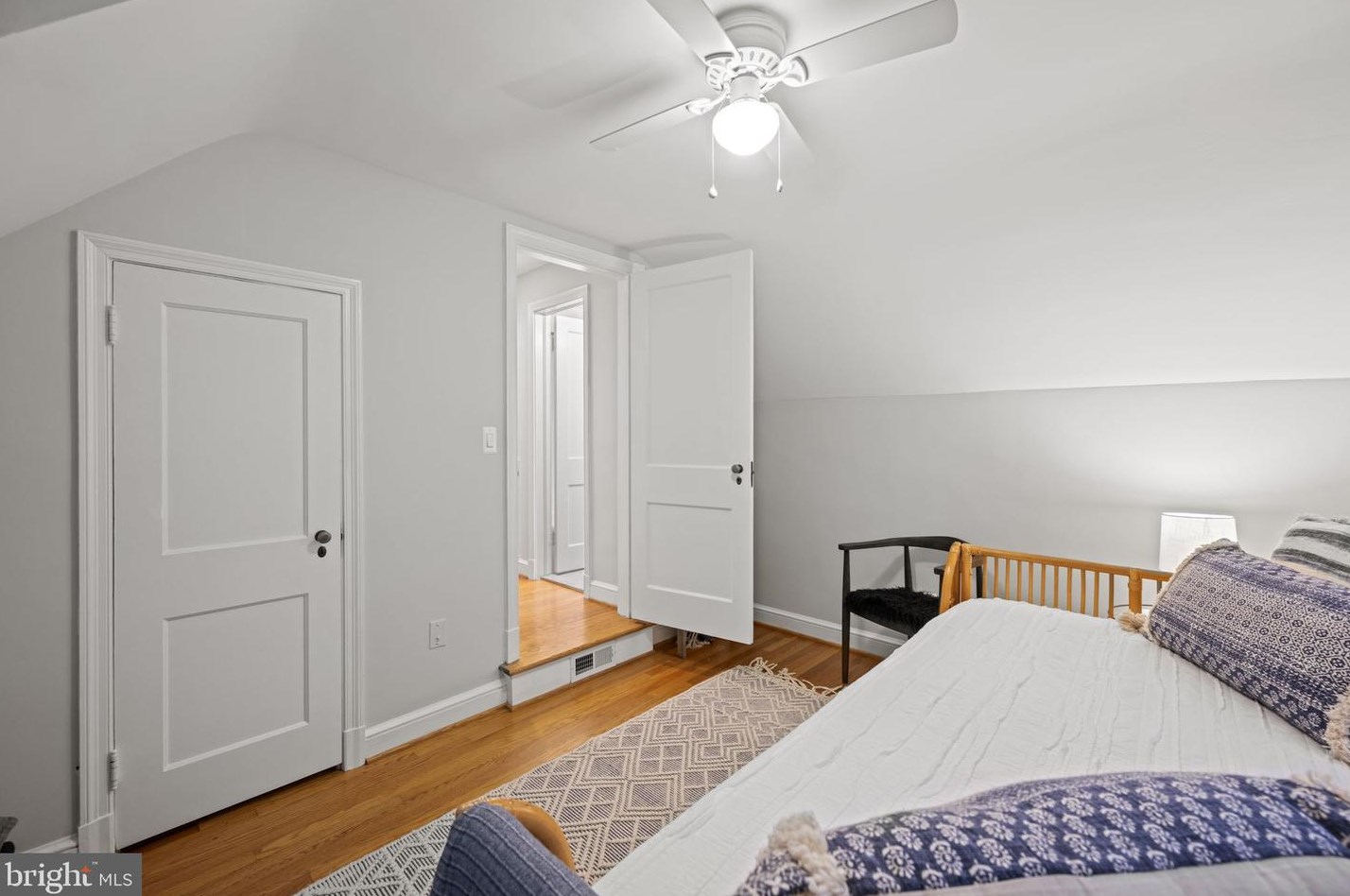 123 Moncure Dr, Alexandria VA 22314-4965 exterior